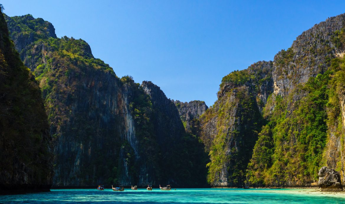 Tiger Marine Charter - Destinations - Pile bay on Koh Phi Phi Leh Island