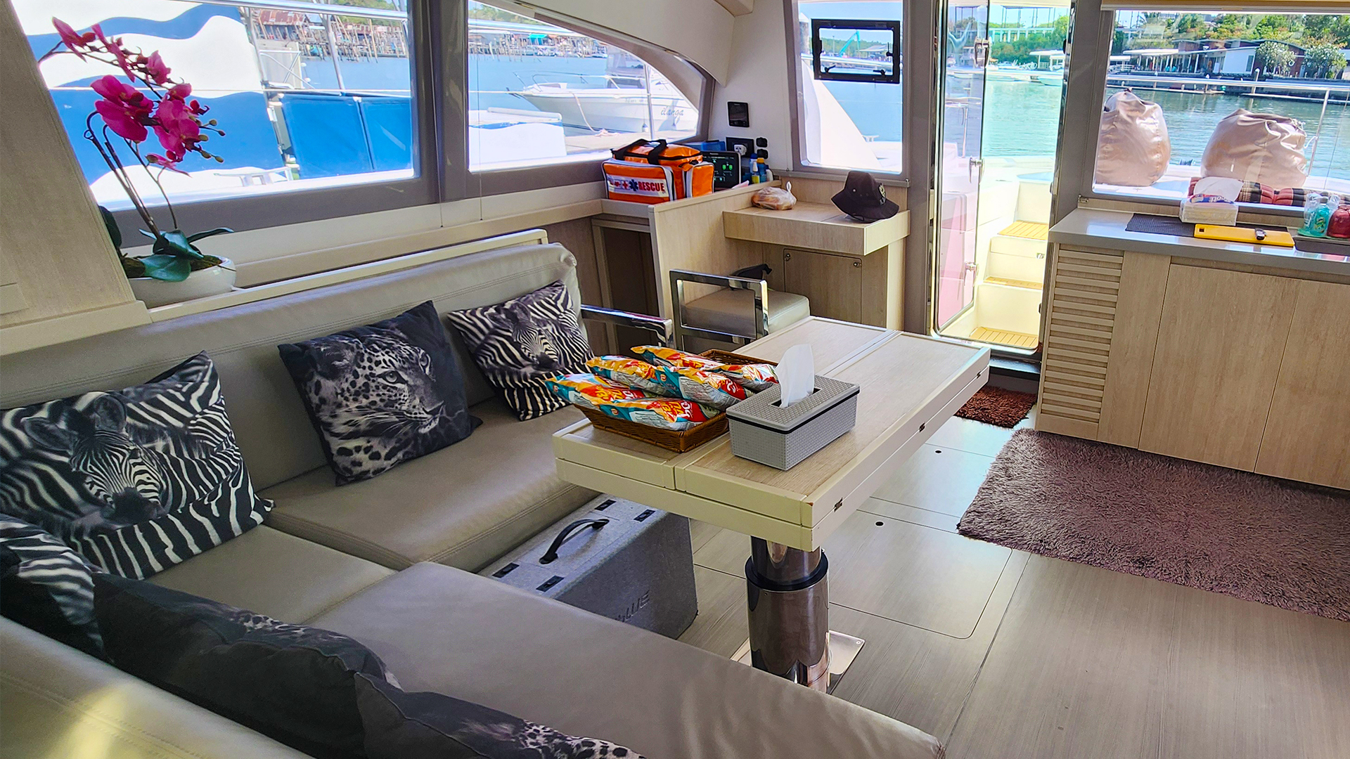 Tiger Marine Charter Phuket - Shashani - 43ft - 05