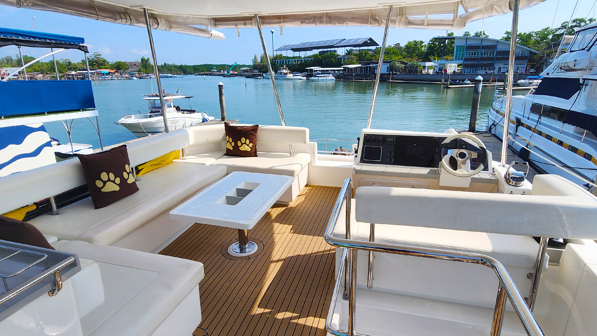 Tiger Marine Charter Phuket - Shashani - 43ft - 06