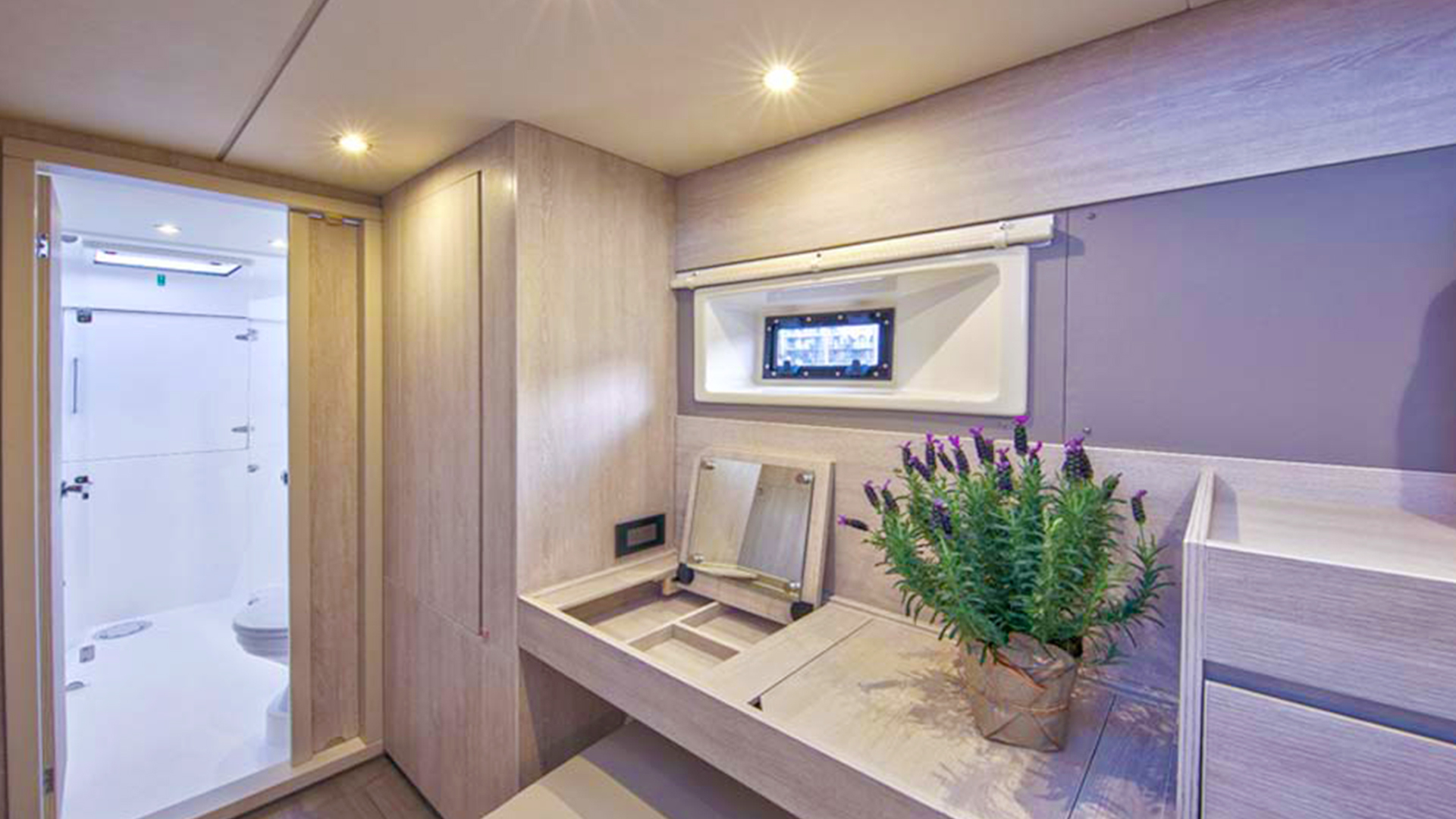 Tiger Marine Charter Phuket - Shashani - 43ft - 07