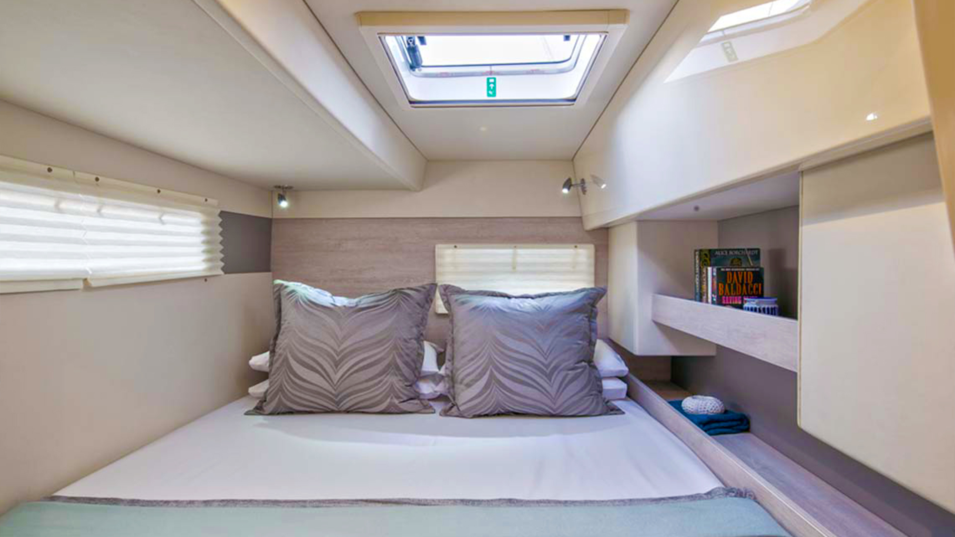 Tiger Marine Charter Phuket - Shashani - 43ft - 10