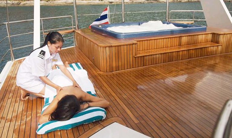 Tiger Marine Charter - Shangani 70ft Thai Massage