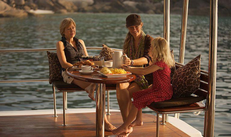 Tiger Marine Charter - Shangani 70ft Middle Deck - 10