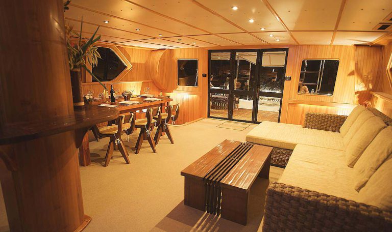 Tiger Marine Charter - Shangani 70ft Middle Deck - 5